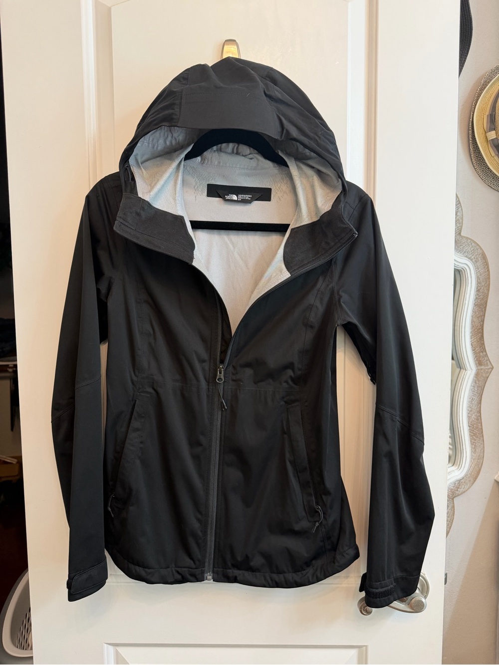 The North Face Women's Black Hooded Soft-Lined Jacket